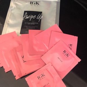 IGK get lit hair smoothing wipes